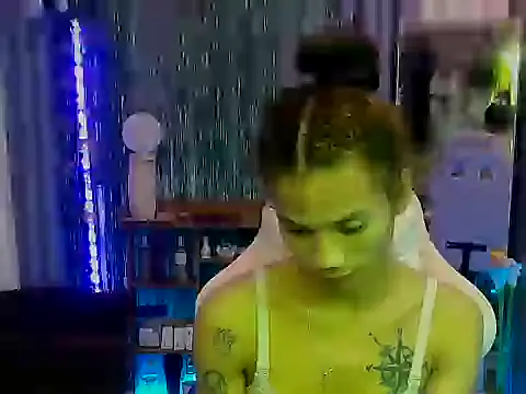 Snapshot of obedient_slave4u chatting on 21, 11, 2025 obedient slave4u online show from 21, 11, 2025