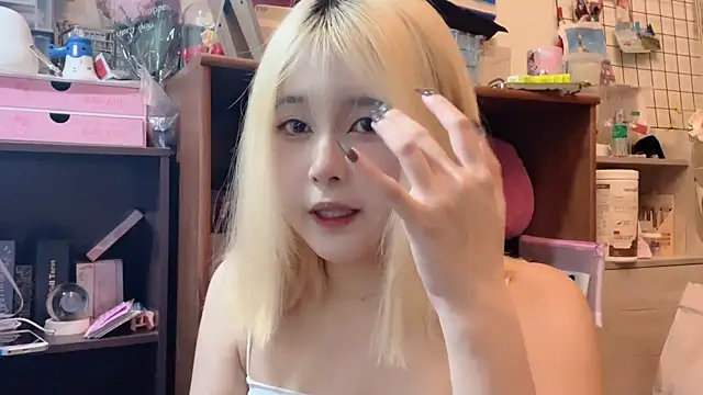 luna51888 online show from 2, 10, 2025