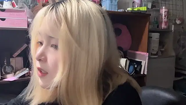 luna51888 online show from 14, 10, 2025