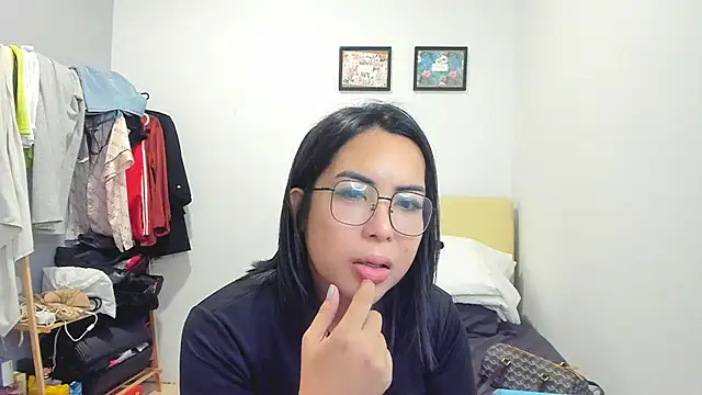 Snapshot of Rainy_Ren chatting on 21, 10, 2025 Rainy Ren online show from 21, 10, 2025