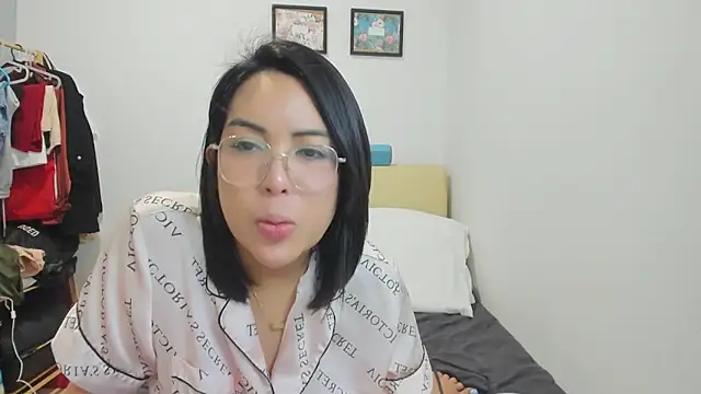 Snapshot of Rainy_Ren chatting on 23, 10, 2025 Rainy Ren online show from 23, 10, 2025