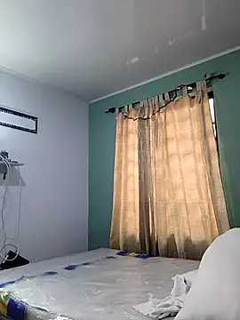 Snapshot of saenz_eymi chatting on 3, 8, 2026 saenz eymi online show from 3, 8, 2026