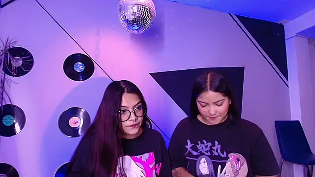 Lilith and Khloe online show from 13, 3, 2026