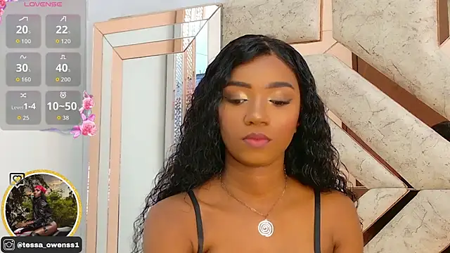 Snapshot of Tessa_Owenss chatting on 5, 10, 2025 Tessa Owenss online show from 5, 10, 2025