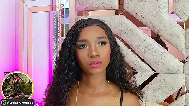 Snapshot of Tessa_Owenss chatting on 23, 10, 2025 Tessa Owenss online show from 23, 10, 2025