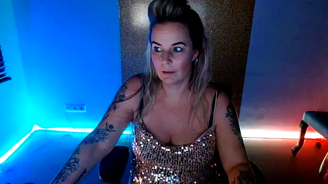 Mrs-Aurora online show from 2, 12, 2025