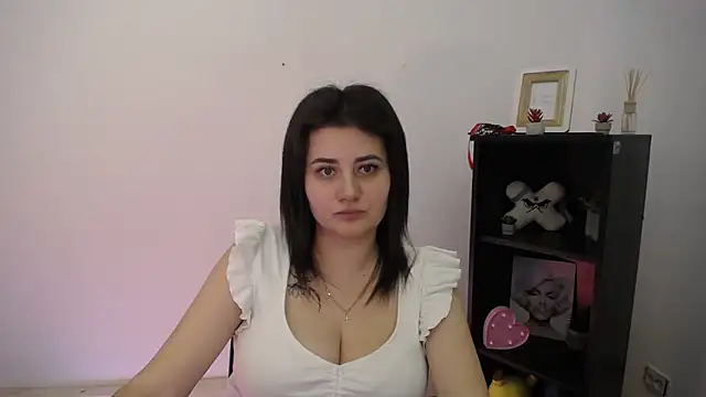 Katrin kiss  online show from 22, 12, 2025