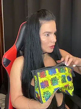 Snapshot of carol_cruz133 chatting on 7, 10, 2025 carol cruz133 online show from 7, 10, 2025