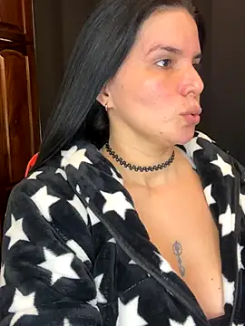 Snapshot of carol_cruz133 chatting on 8, 10, 2025 carol cruz133 online show from 8, 10, 2025