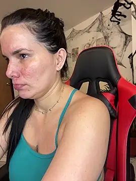 Snapshot of carol_cruz133 chatting on 15, 10, 2025 carol cruz133 online show from 15, 10, 2025