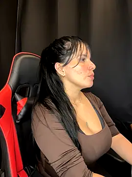 Snapshot of carol_cruz133 chatting on 5, 11, 2025 carol cruz133 online show from 5, 11, 2025