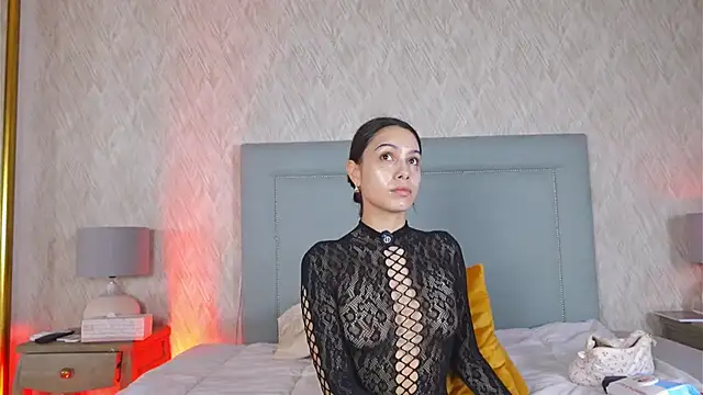 Sofy Bradd online show from 13, 9, 2025