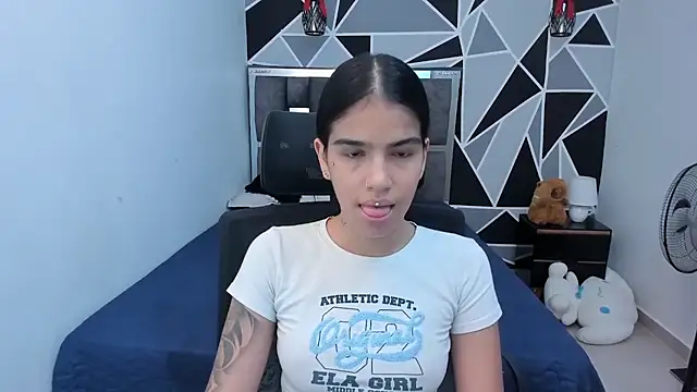 Snapshot of valeria-duarte chatting on 26, 5, 2026 valeria-duarte online show from 26, 5, 2026