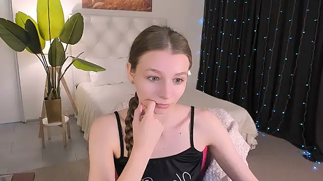 JulieDaniel online show from 28, 4, 2026