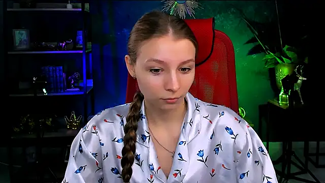 JulieDaniel online show from 30, 4, 2026