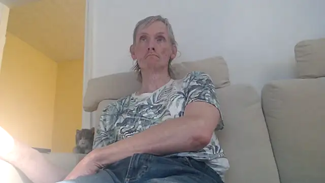 Snapshot of k74robert chatting on 29, 10, 2025 k74robert online show from 29, 10, 2025