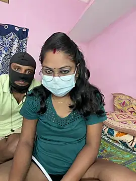 Lovlycouple1 online show from 28, 10, 2025