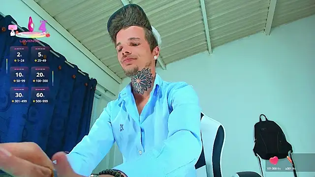 Snapshot of Gold_Loyal77 chatting on 11, 10, 2025 Gold Loyal77 online show from 11, 10, 2025