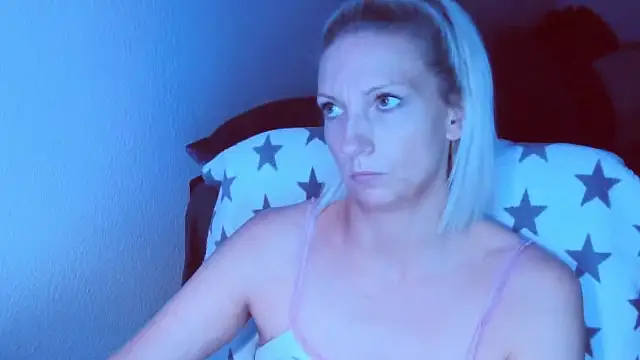 Snapshot of SexyJulia21 chatting on 22, 6, 2026 SexyJulia21 online show from 22, 6, 2026