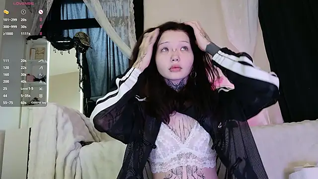 Lein Bone online show from 8, 6, 2026