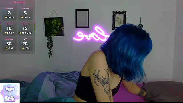 Snapshot of lyv_x_ chatting on 19, 10, 2025 lyv x  online show from 19, 10, 2025