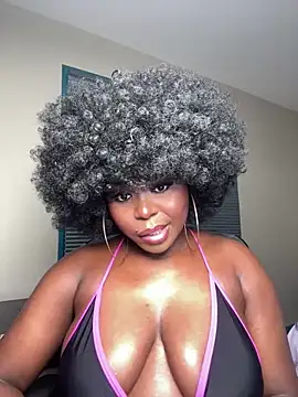 Snapshot of WomanNextdoor1 chatting on 2, 5, 2026 WomanNextdoor1 online show from 2, 5, 2026