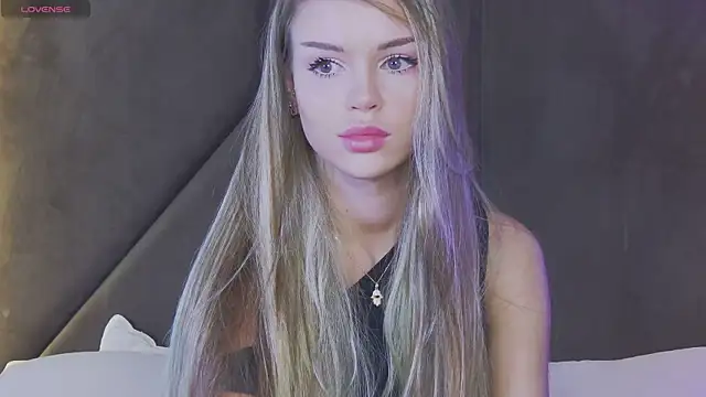MarilynNova online show from 6, 6, 2026