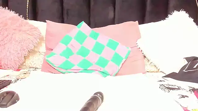 AmazingDarkDoll online show from 27, 4, 2026