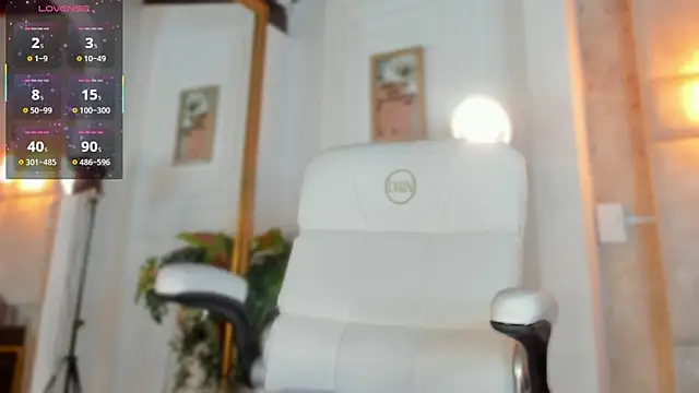 Jazmiinee online show from 28, 11, 2025