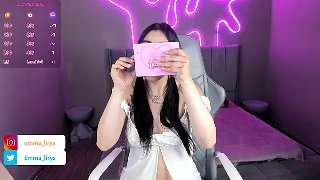 Emma and Issac online show from 10, 9, 2025