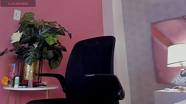 RoxyReign online show from 28, 9, 2025