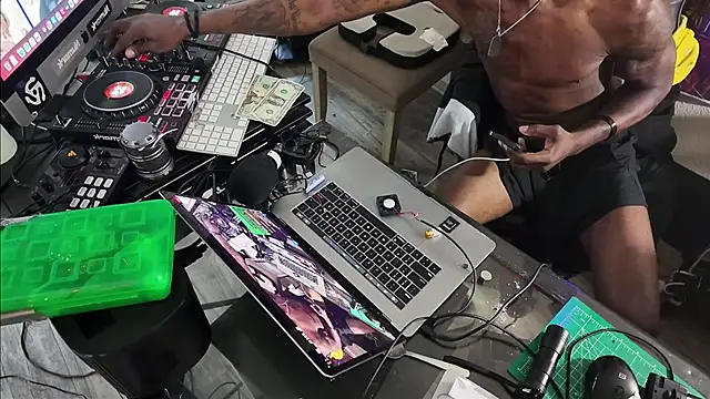 Triggerhappycj100 online show from 7, 5, 2026