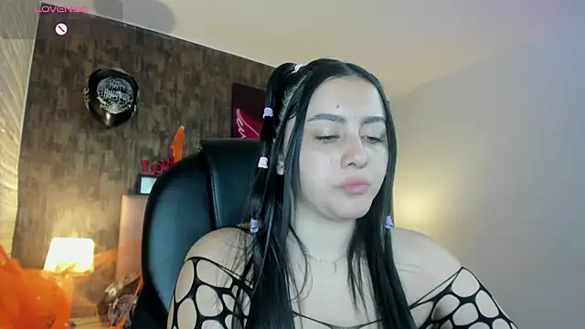 Snapshot of marian__stone chatting on 23, 10, 2025 marian  stone online show from 23, 10, 2025