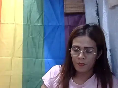 juicycum069 online show from 25, 6, 2026