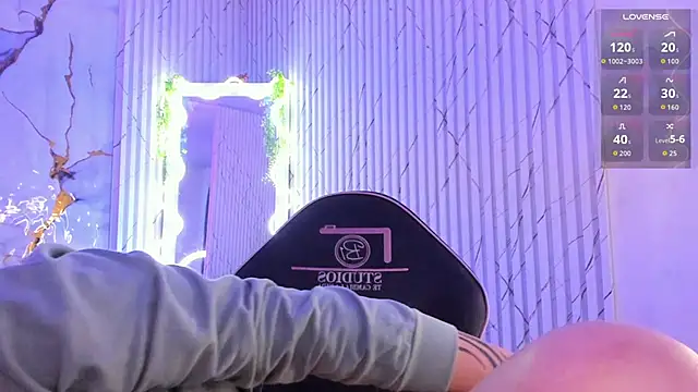 Naomy tay1 online show from 14, 3, 2026