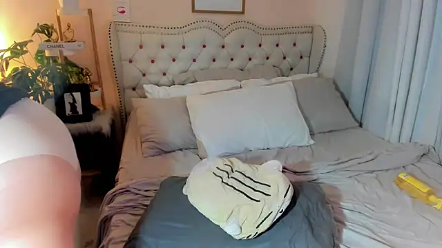 SweetHoney369 online show from 27, 11, 2025