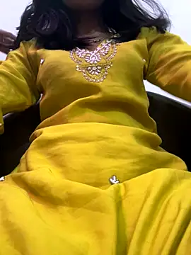 Snapshot of modelnishu chatting on 26, 10, 2025 modelnishu online show from 26, 10, 2025