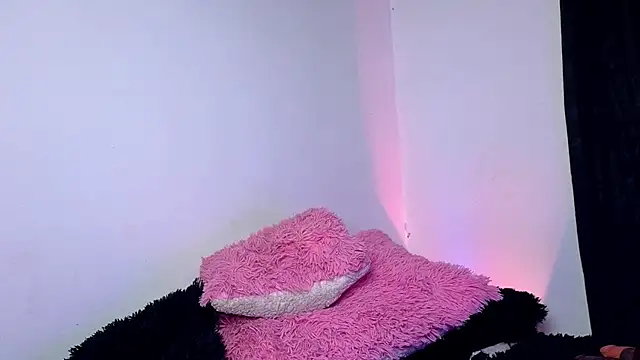 Snapshot of celestte_evans_1 chatting on 7, 10, 2025 celestte evans 1 online show from 7, 10, 2025