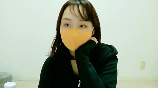 Snapshot of RenaFcup chatting on 17, 4, 2026 RenaFcup online show from 17, 4, 2026