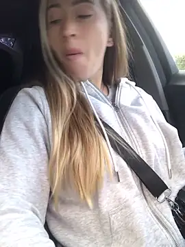 Reina Cummings online show from 14, 9, 2025