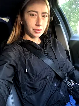 Reina Cummings online show from 15, 9, 2025