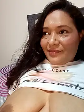 Laurasofia01 online show from 2, 10, 2025