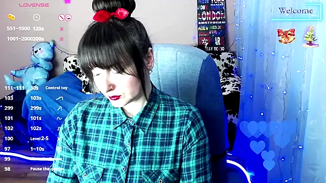 Snapshot of MilaRay chatting on 4, 2, 2025 MilaRay online show from 4, 2, 2025