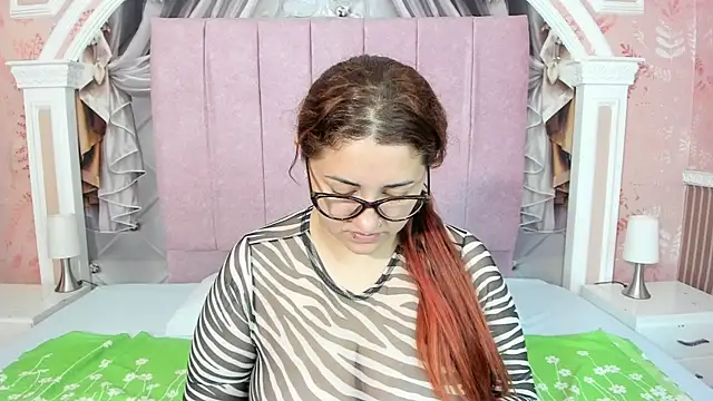 mishell lovely online show from 10, 9, 2025