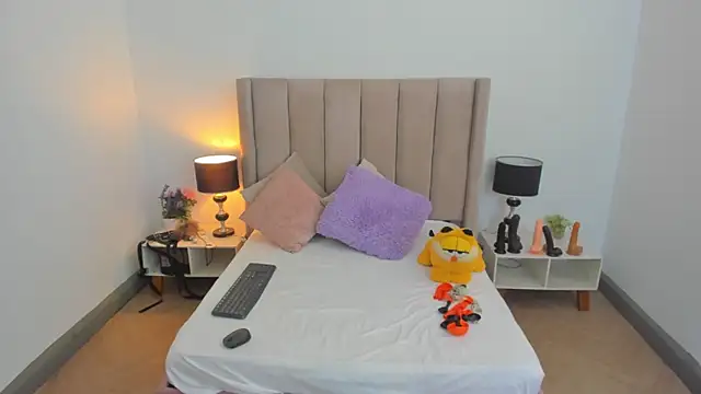 Snapshot of evvaa_moon69 chatting on 3, 10, 2025 evvaa moon69 online show from 3, 10, 2025