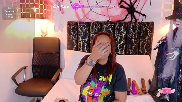 Snapshot of evvaa_moon69 chatting on 27, 10, 2025 evvaa moon69 online show from 27, 10, 2025