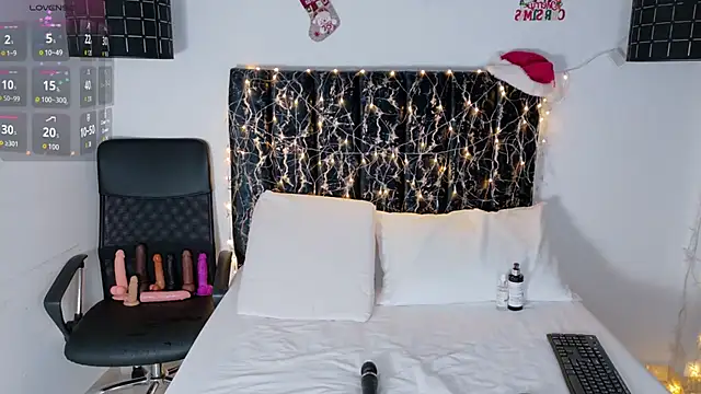 Snapshot of evvaa_moon69 chatting on 19, 12, 2025 evvaa moon69 online show from 19, 12, 2025