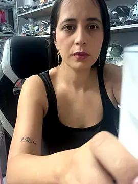 GiaDuque online show from 24, 9, 2025