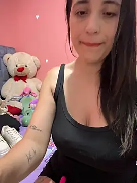 GiaDuque online show from 5, 11, 2025