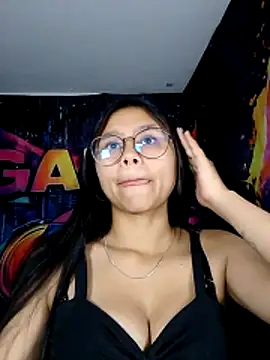 SofieLove 01 online show from 3, 5, 2026